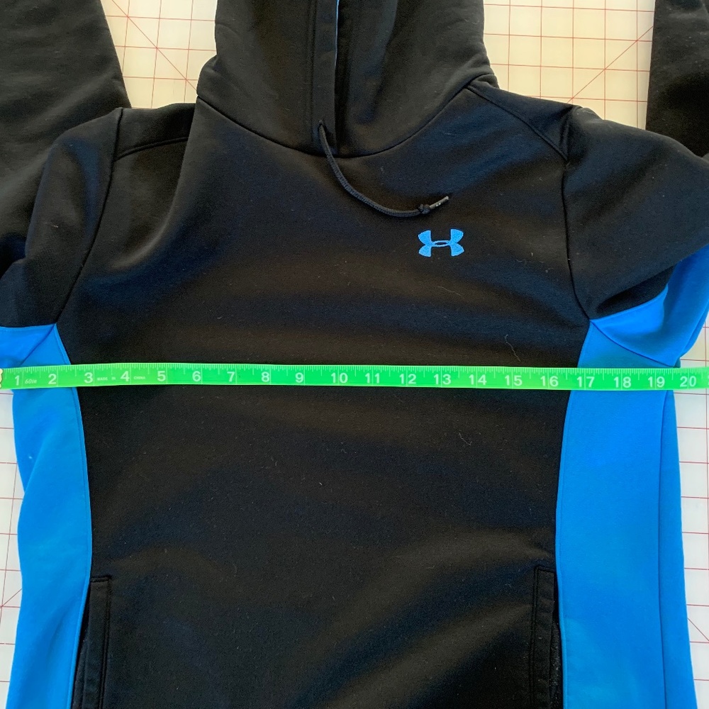 Under Armour Sweatshirt